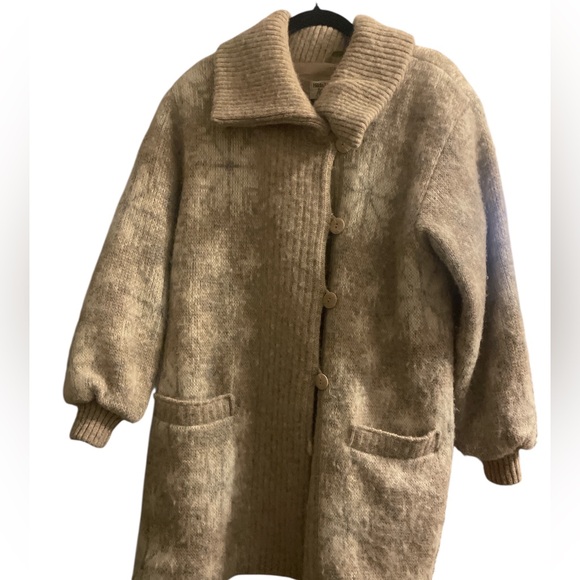 Hilda Ltd Cozy Wool Coat - Picture 5 of 8